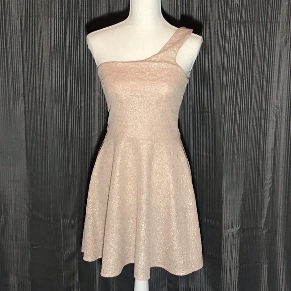 dress for young - Picture 4 of 8